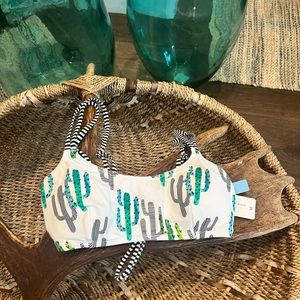 NWT Cupshe bikini top size medium